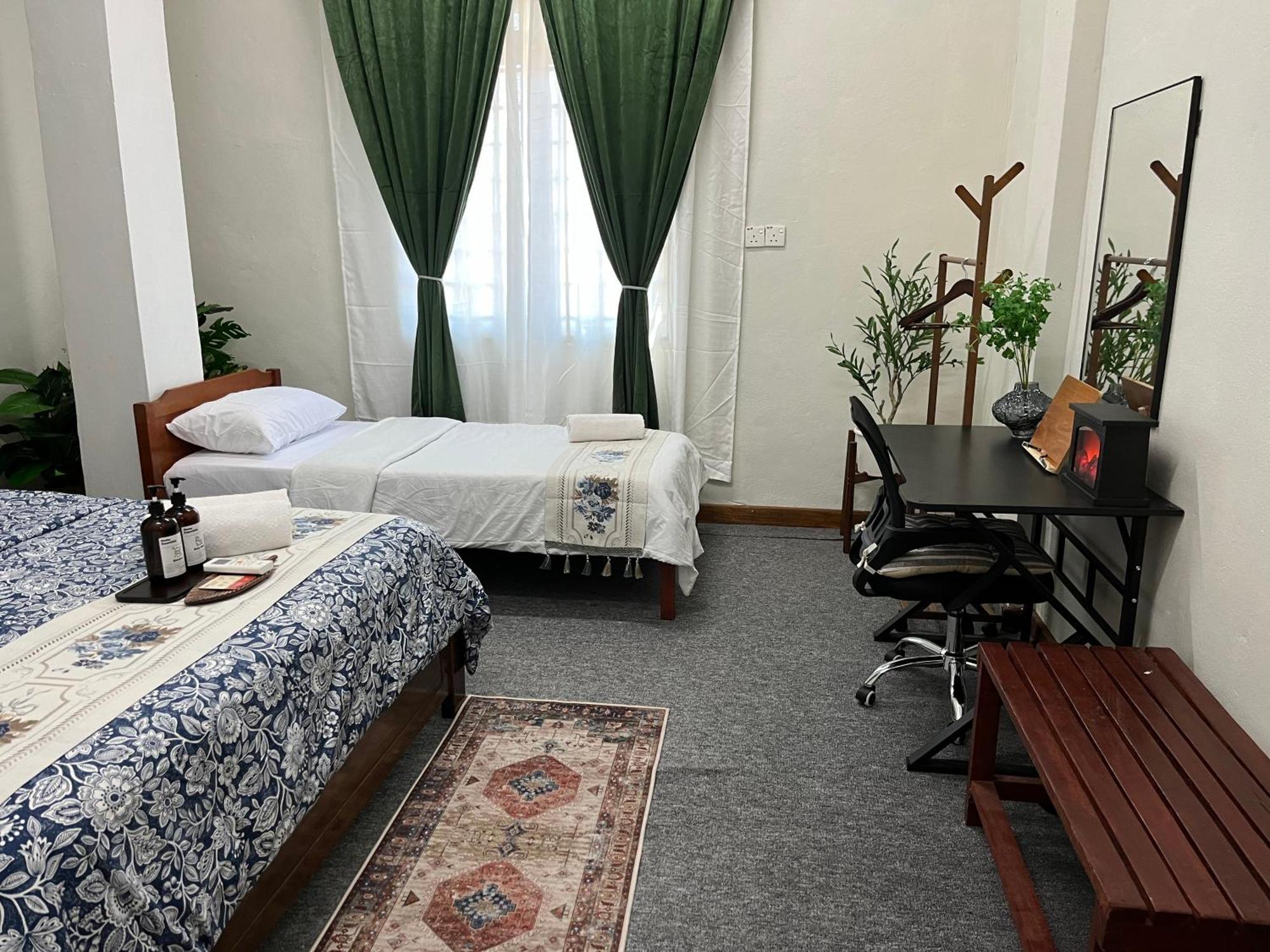 La Wood Homestay Near Kuala Besut Jetty Экстерьер фото